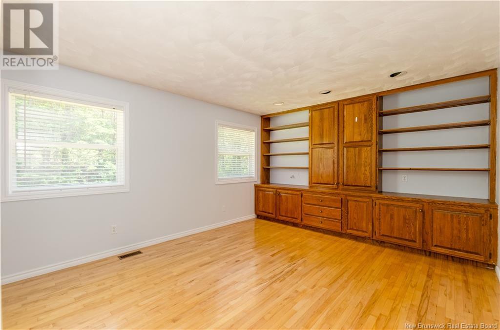 398 Westmount Boulevard, Moncton, New Brunswick E1E 4K3 - Photo 37 - NB119740