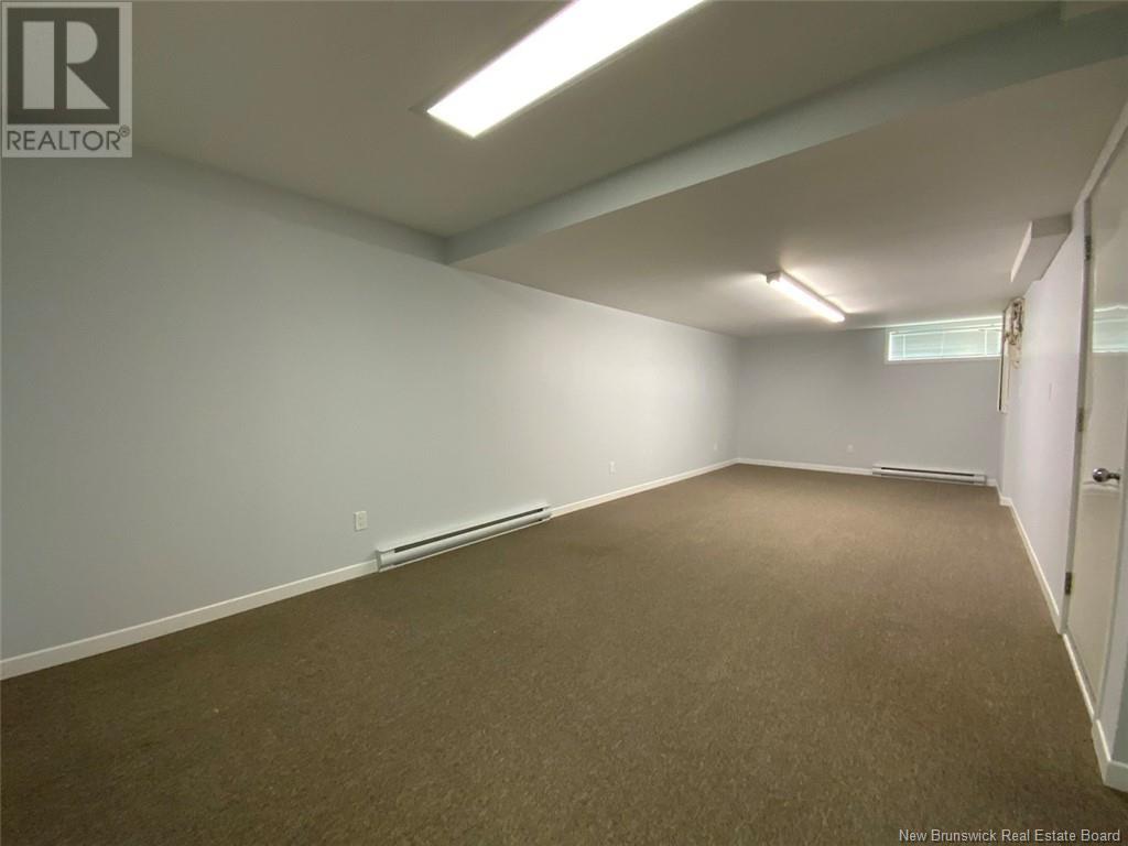 33 Thibaudeau Avenue, Edmundston, New Brunswick  E3V 4Z1 - Photo 20 - NB120370