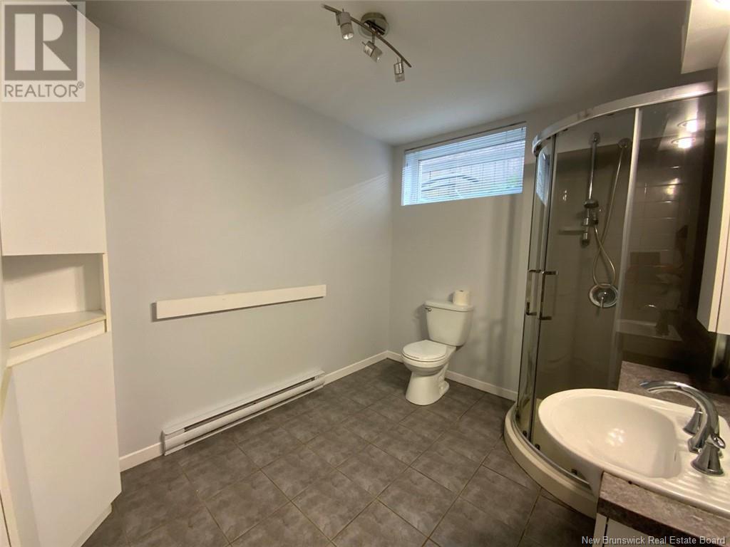 33 Thibaudeau Avenue, Edmundston, New Brunswick  E3V 4Z1 - Photo 22 - NB120370