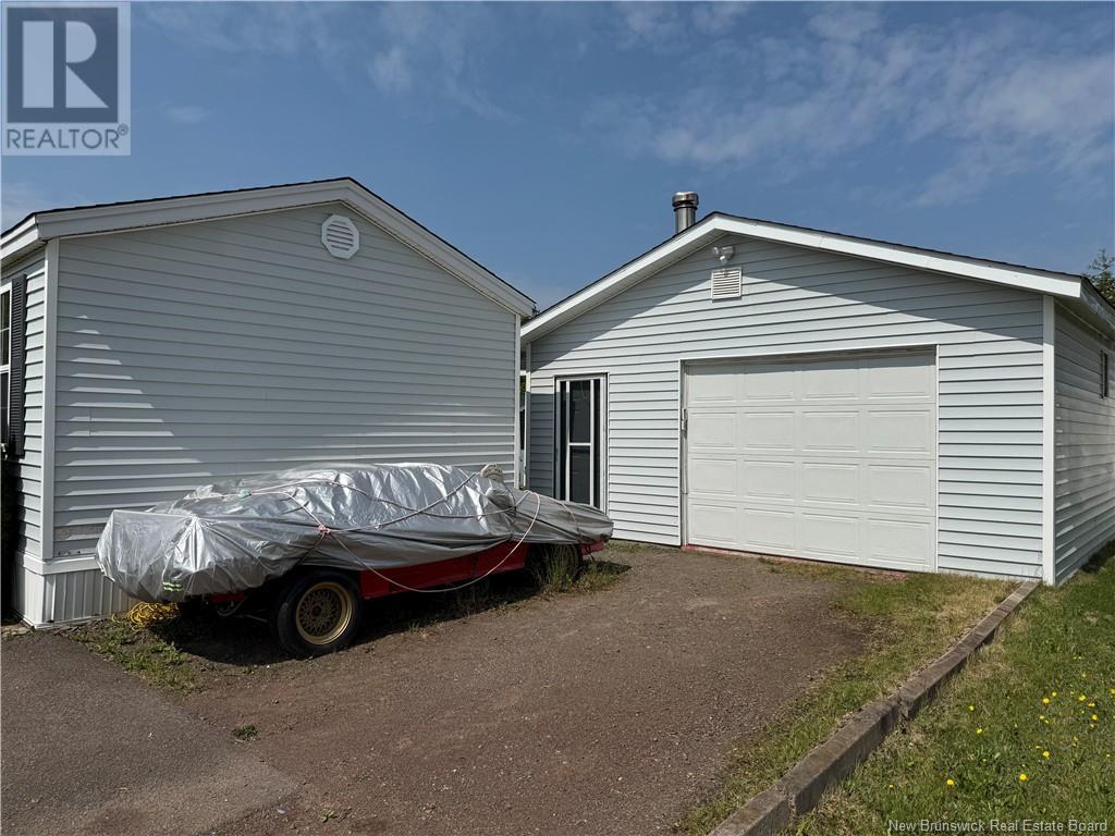 17 Lobelia Street, Moncton, New Brunswick  E1H 2Y6 - Photo 19 - NB120403