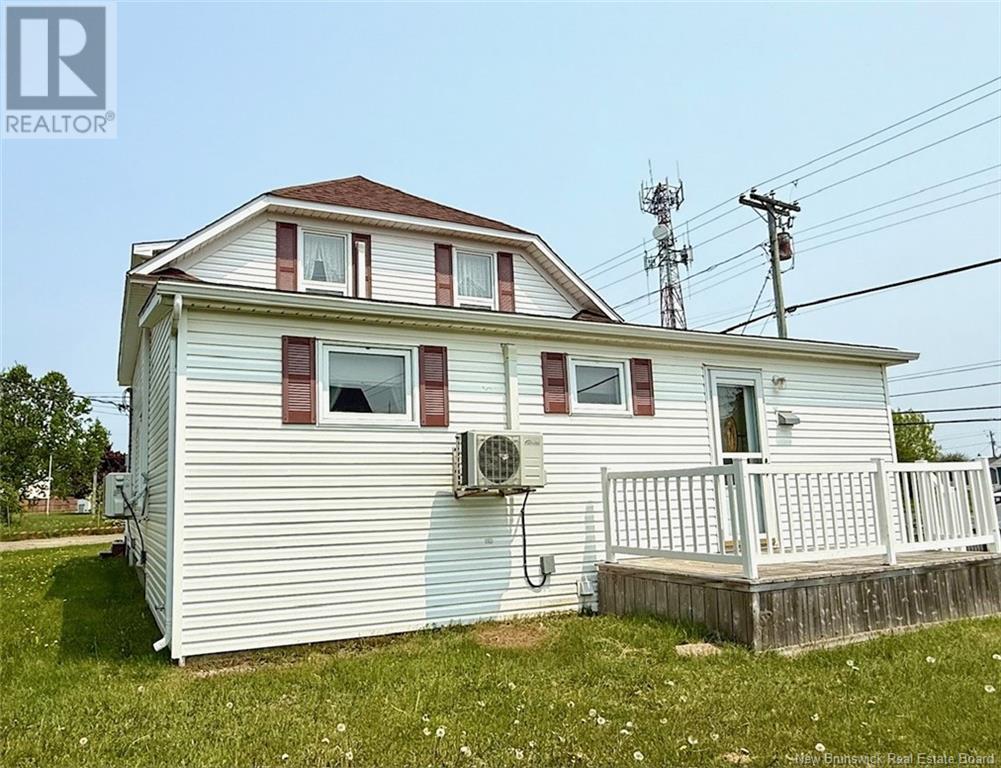 56 Rue Du Pêcheur Nord, Lamèque, New Brunswick  E8T 1J4 - Photo 3 - NB120477
