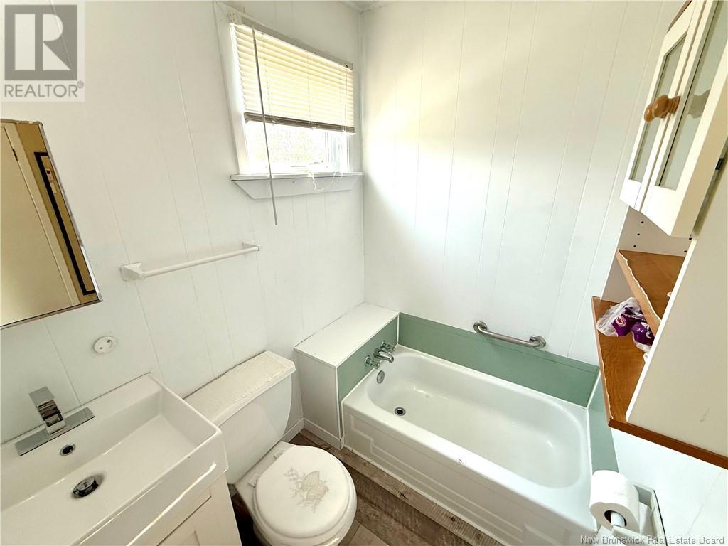 56 Rue Du Pêcheur Nord, Lamèque, New Brunswick  E8T 1J4 - Photo 35 - NB120477