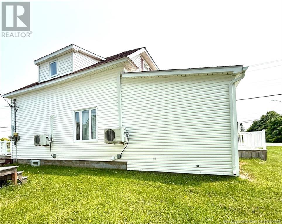 56 Rue Du Pêcheur Nord, Lamèque, New Brunswick  E8T 1J4 - Photo 4 - NB120477