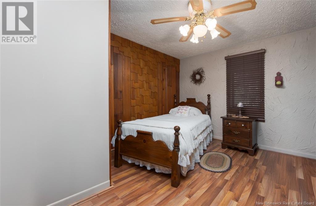 696 Victoria Street, Edmundston, New Brunswick  E3V 3S9 - Photo 12 - NB120603