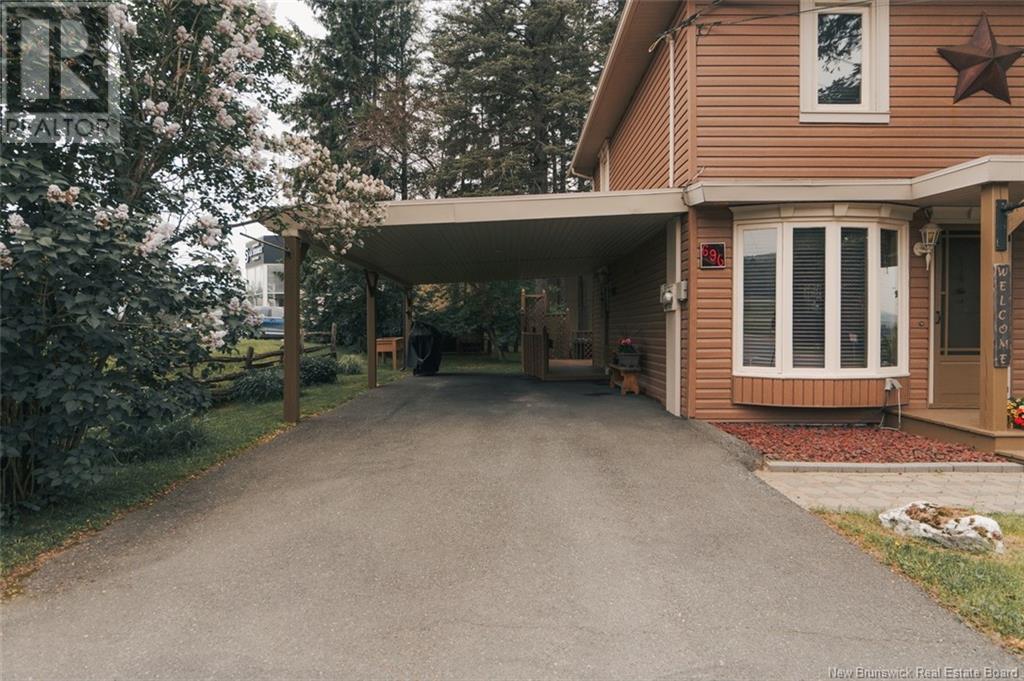 696 Victoria Street, Edmundston, New Brunswick  E3V 3S9 - Photo 23 - NB120603