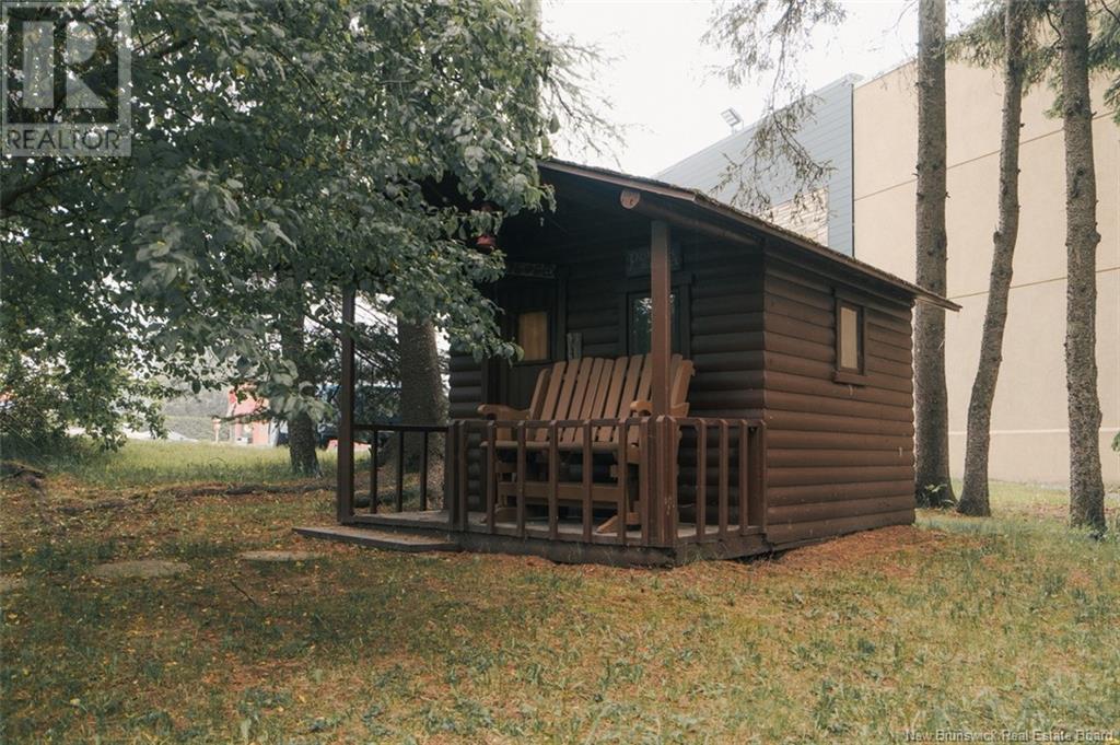 696 Victoria Street, Edmundston, New Brunswick  E3V 3S9 - Photo 28 - NB120603