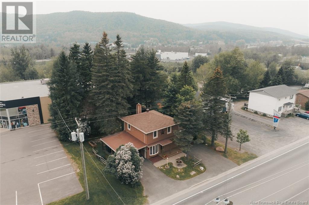 696 Victoria Street, Edmundston, New Brunswick  E3V 3S9 - Photo 29 - NB120603