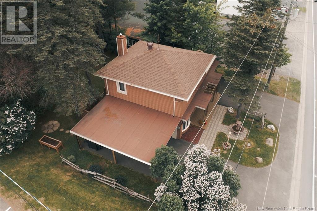 696 Victoria Street, Edmundston, New Brunswick  E3V 3S9 - Photo 31 - NB120603