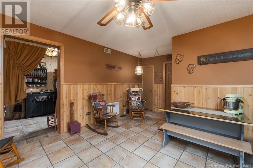 696 Victoria Street, Edmundston, New Brunswick  E3V 3S9 - Photo 7 - NB120603