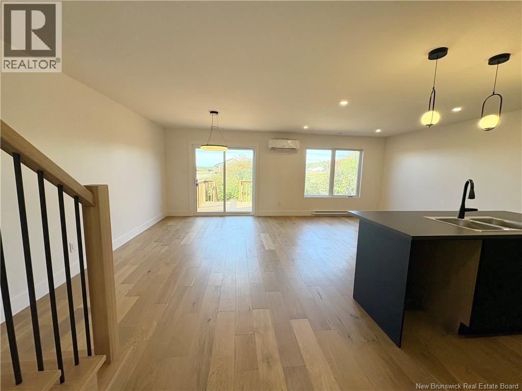 1024 Elmwood Drive, Moncton, New Brunswick E1H 2G9 - Photo 7 - NB120605