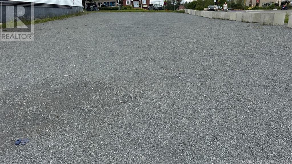 123 Broadway Boulevard, Grand-Sault/grand Falls, New Brunswick  E3Z 2J8 - Photo 3 - NB104578