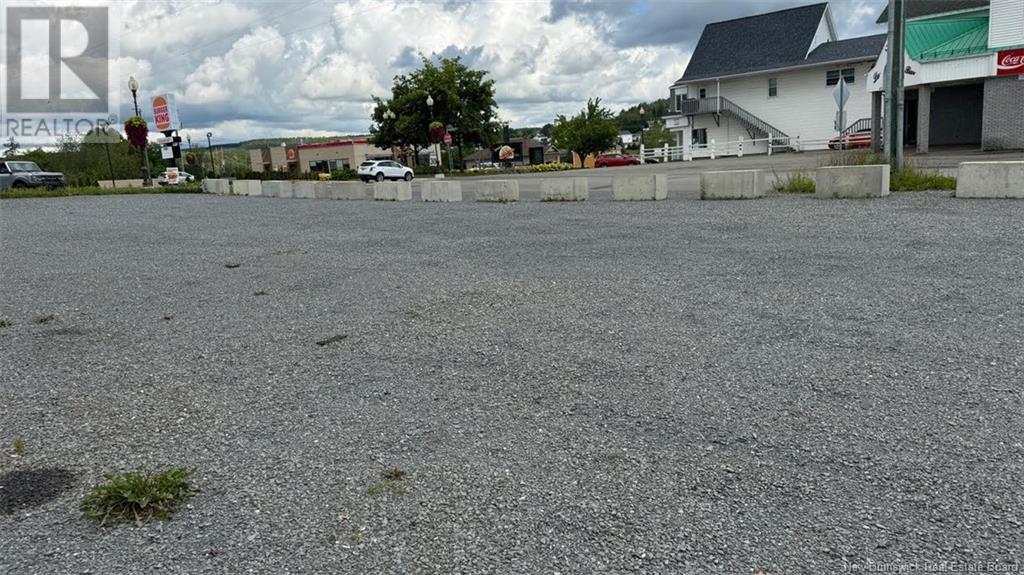 123 Broadway Boulevard, Grand-Sault/grand Falls, New Brunswick  E3Z 2J8 - Photo 4 - NB104578