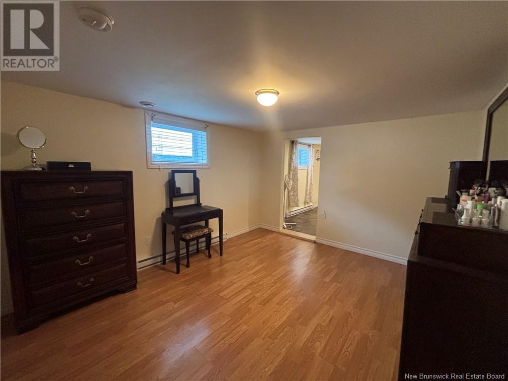 529 Rue Principale, Pointe-Verte, New Brunswick  E8J 3A2 - Photo 31 - NB120238