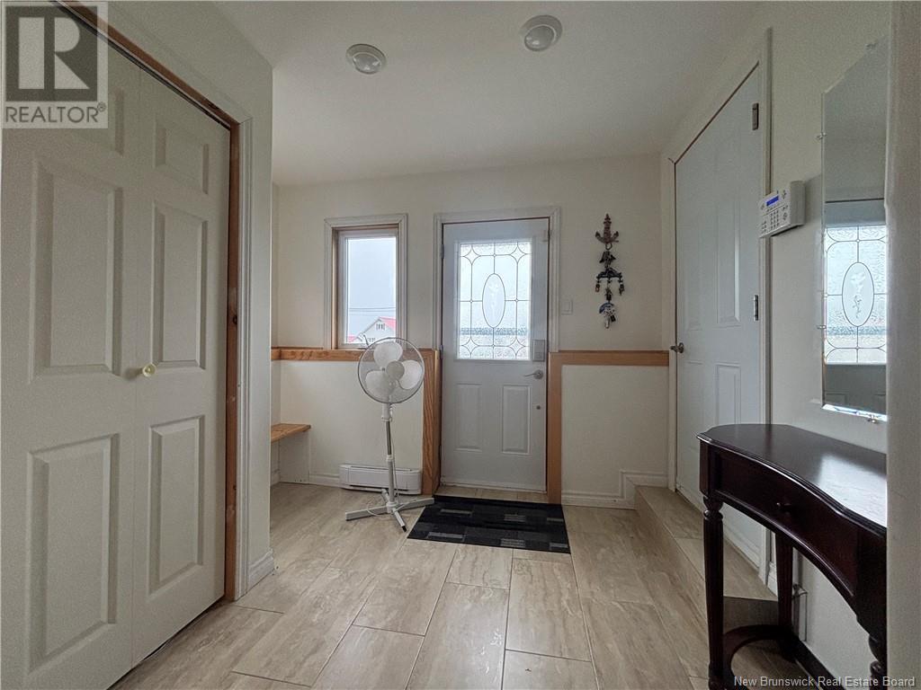 529 Rue Principale, Pointe-Verte, New Brunswick  E8J 3A2 - Photo 33 - NB120238