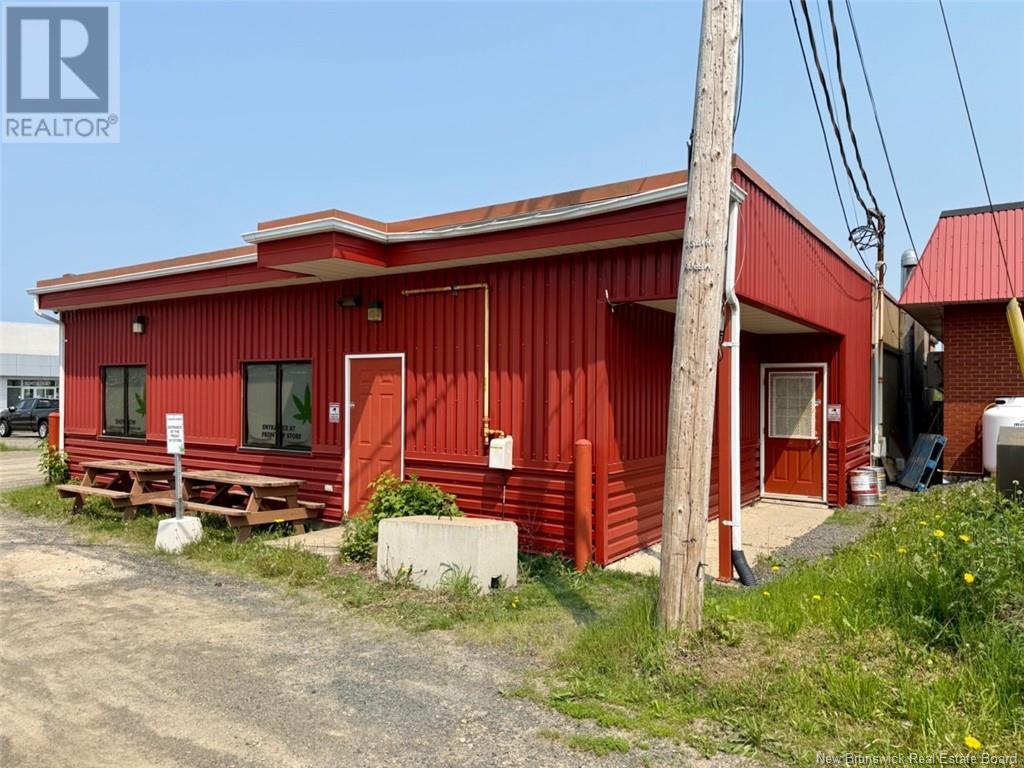 448 William Street, Dalhousie, New Brunswick E8C 2X7 - Photo 2 - NB120853