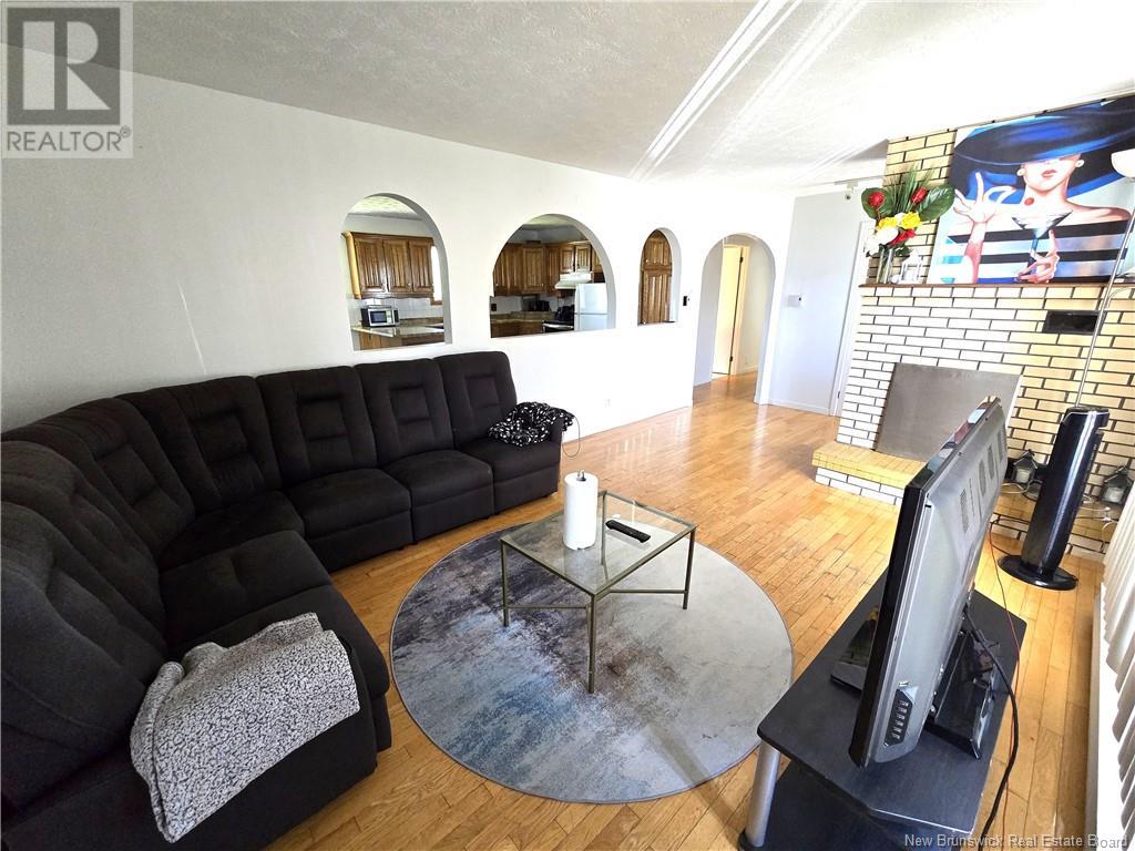 56 32e Avenue, Edmundston, New Brunswick  E3V 2S2 - Photo 11 - NB121154