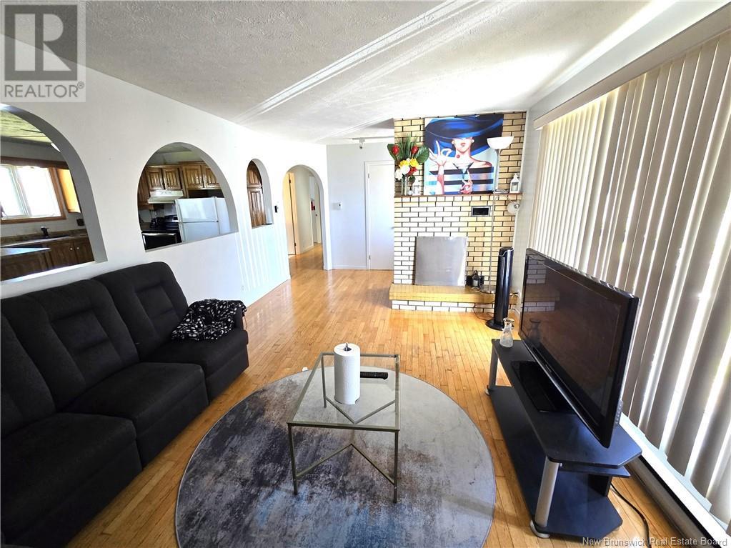 56 32e Avenue, Edmundston, New Brunswick  E3V 2S2 - Photo 12 - NB121154