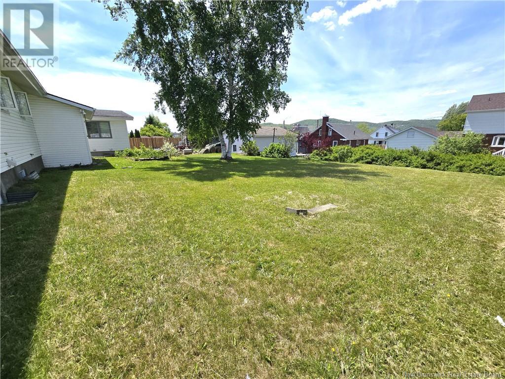 56 32e Avenue, Edmundston, New Brunswick  E3V 2S2 - Photo 37 - NB121154