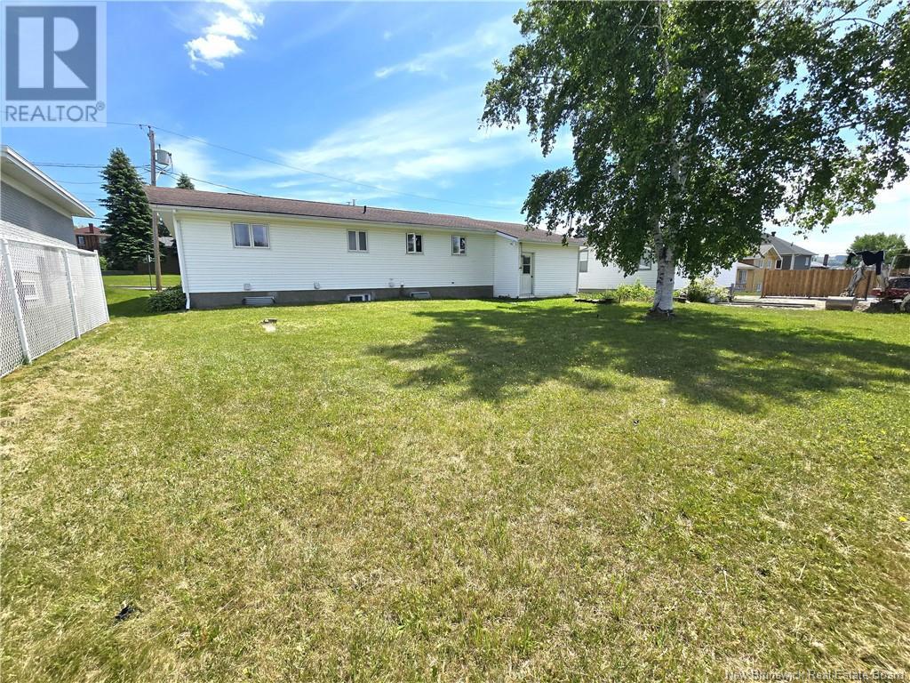 56 32e Avenue, Edmundston, New Brunswick  E3V 2S2 - Photo 39 - NB121154