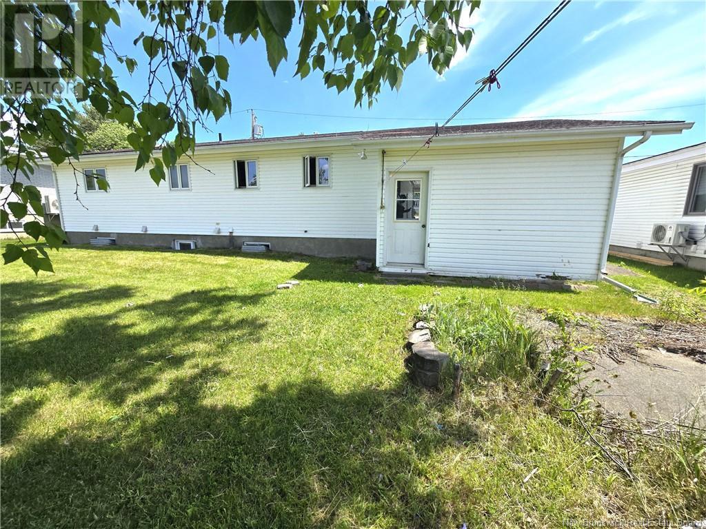 56 32e Avenue, Edmundston, New Brunswick  E3V 2S2 - Photo 41 - NB121154