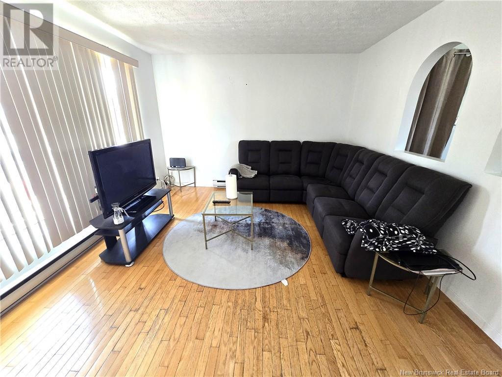 56 32e Avenue, Edmundston, New Brunswick  E3V 2S2 - Photo 9 - NB121154