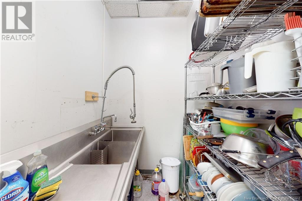 1168 Smythe Street, Fredericton, New Brunswick  E3B 3H5 - Photo 18 - NB121135