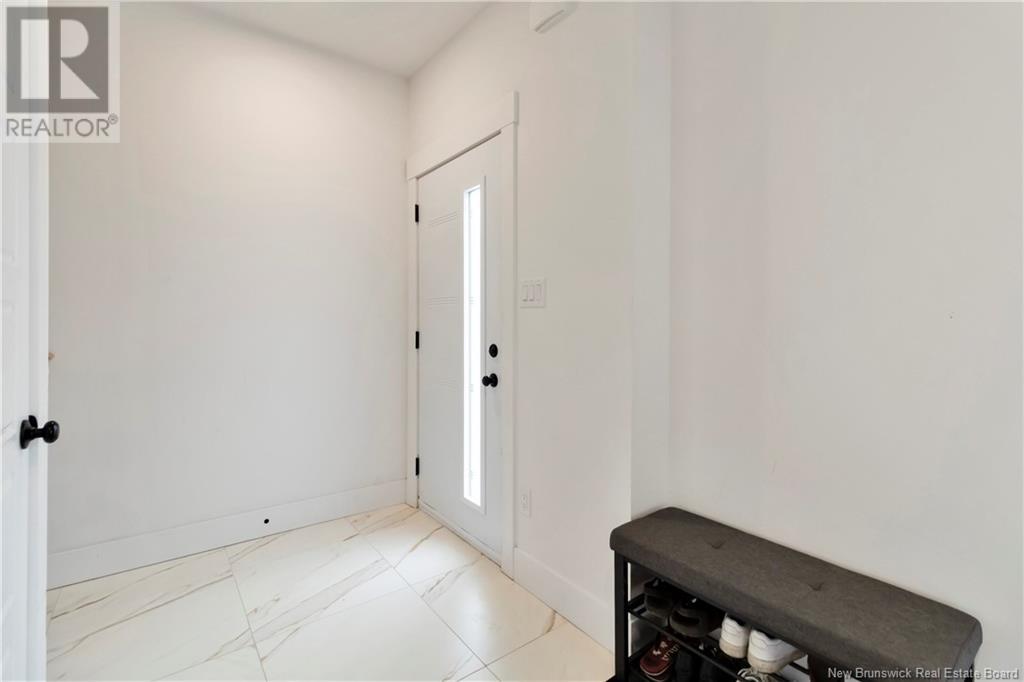 128 Ernest Street, Dieppe, New Brunswick E1A 4T2 - Photo 3 - NB121276