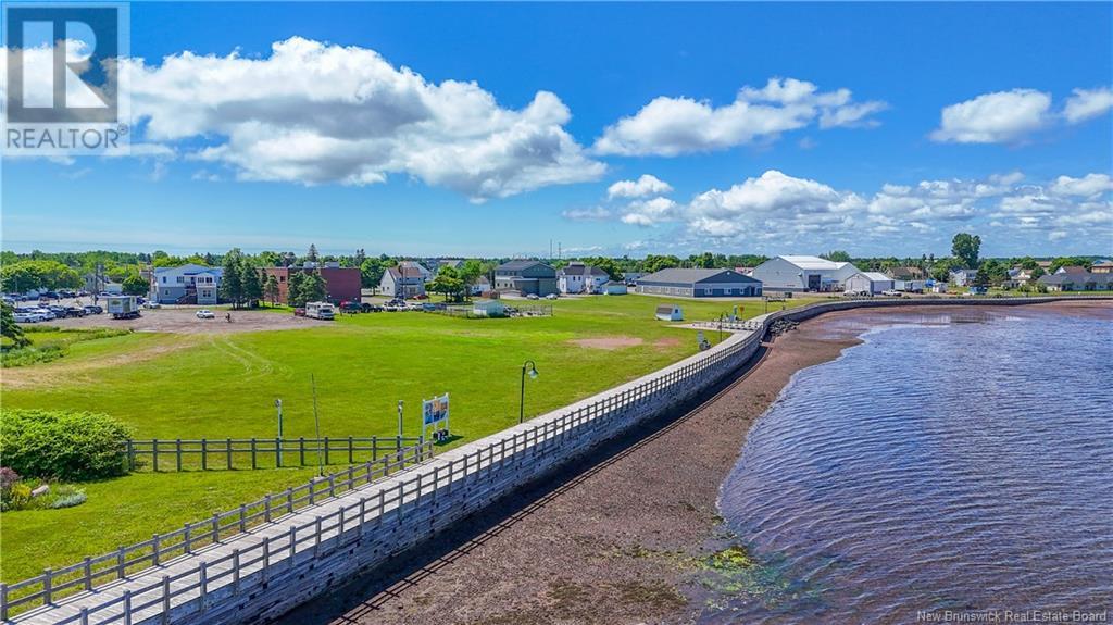 204 Jd Gauthier Boulevard, Shippagan, New Brunswick  E8S 1P3 - Photo 2 - NB121661