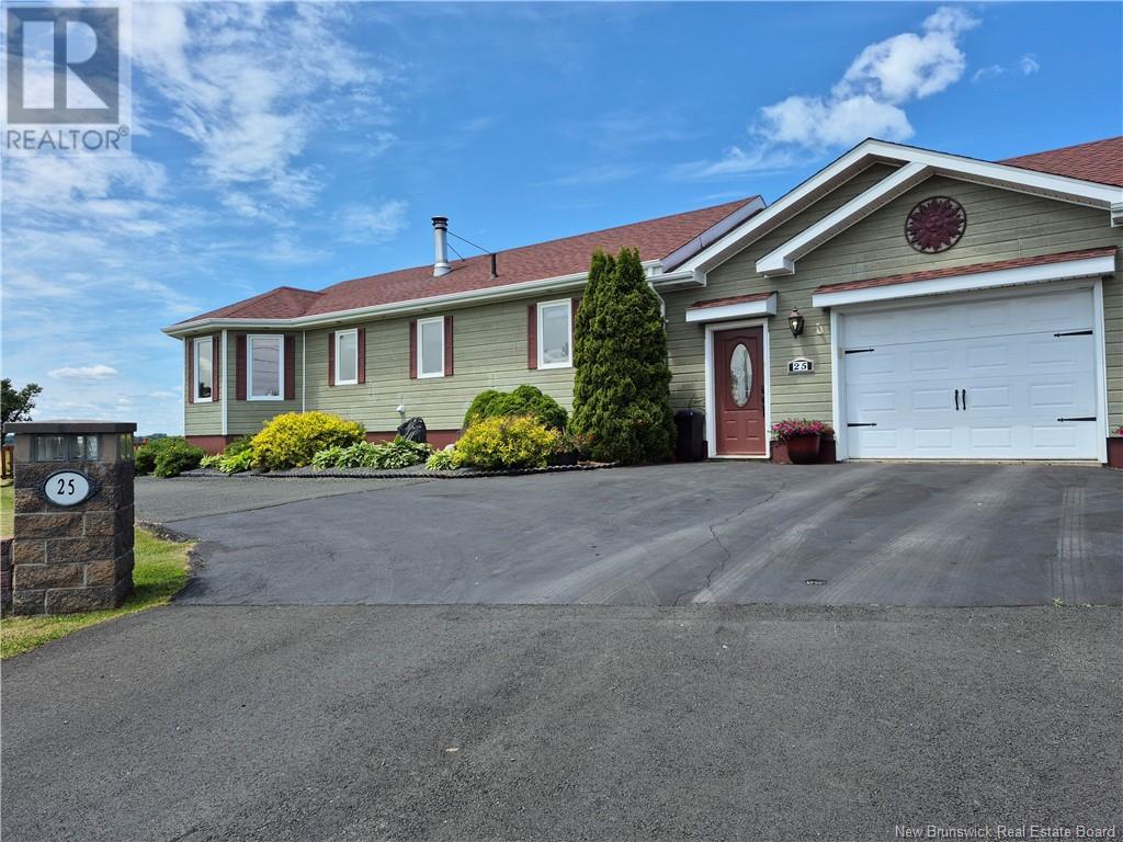 25 Bayshore Drive, Bathurst, New Brunswick