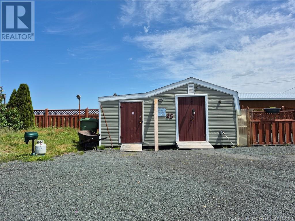 25 Bayshore Drive, Bathurst, New Brunswick  E2A 6A5 - Photo 11 - NB121563