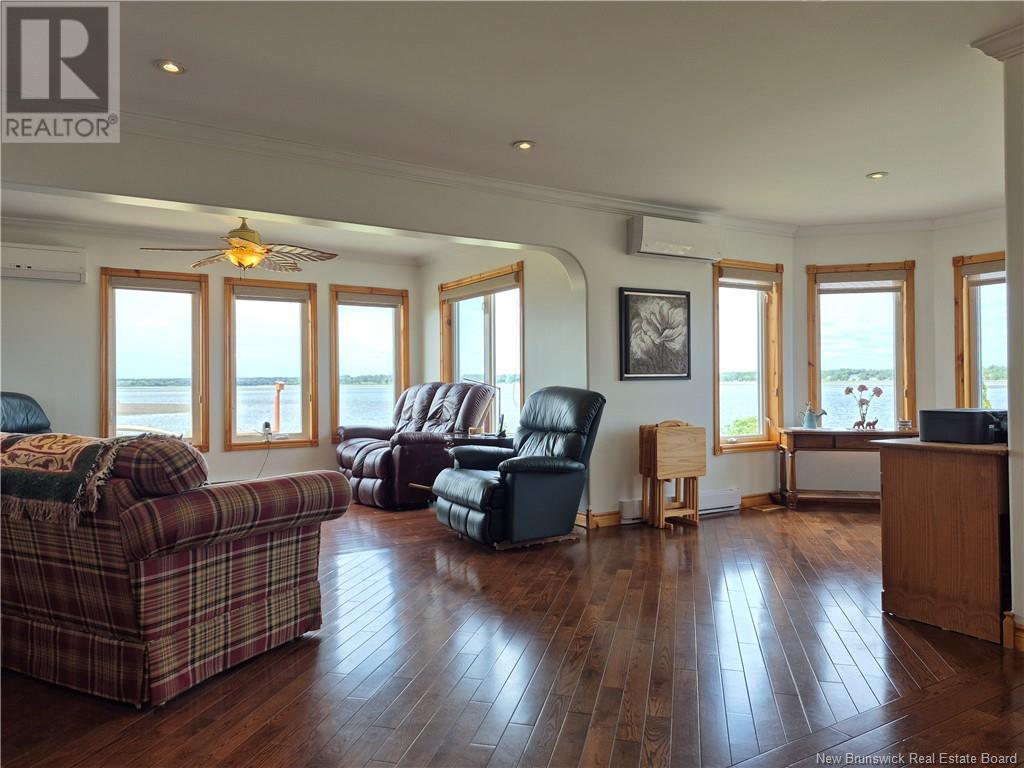 25 Bayshore Drive, Bathurst, New Brunswick  E2A 6A5 - Photo 16 - NB121563