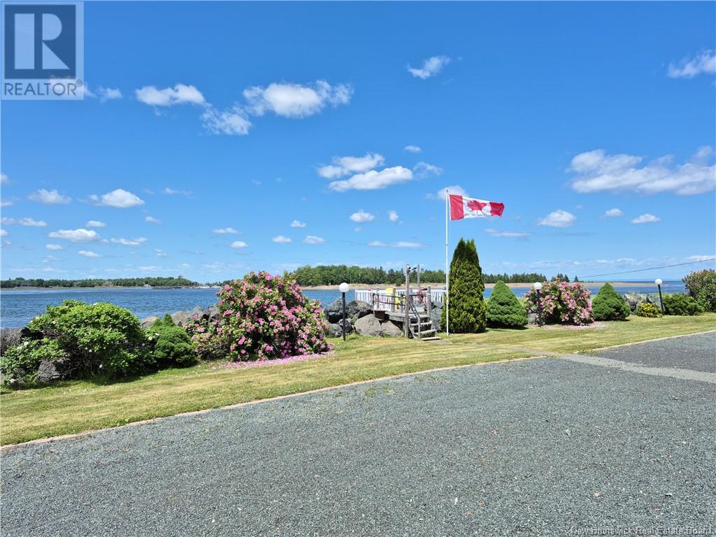 25 Bayshore Drive, Bathurst, New Brunswick  E2A 6A5 - Photo 5 - NB121563