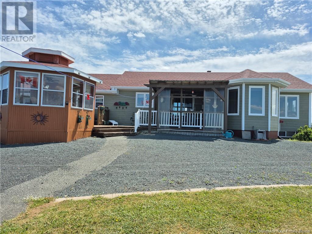 25 Bayshore Drive, Bathurst, New Brunswick  E2A 6A5 - Photo 7 - NB121563