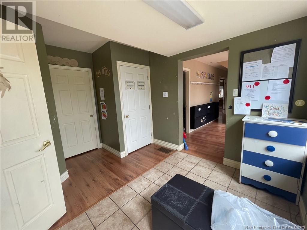 100 Sunset Avenue, Dieppe, New Brunswick E1A 2Z3 - Photo 3 - NB122015