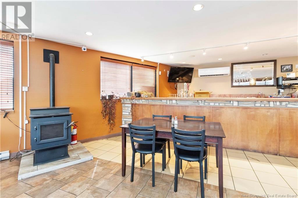 365 Pleasant Street, Miramichi, New Brunswick  E1V 1X4 - Photo 3 - NB122003