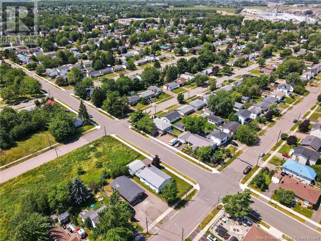 126 Second Avenue, Moncton, New Brunswick E1C 7Y2 - Photo 5 - NB122096