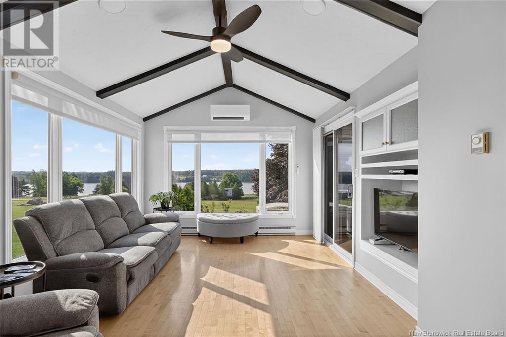 222 Irving, Bouctouche, New Brunswick  E4S 3L7 - Photo 10 - NB122326