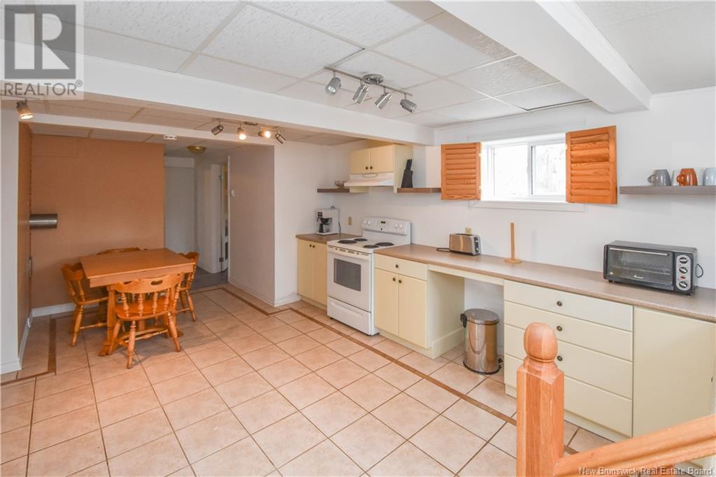 98 Saint-Pierre Ouest Boulevard, Caraquet, New Brunswick E1W 1B6 - Photo 43 - NB122541