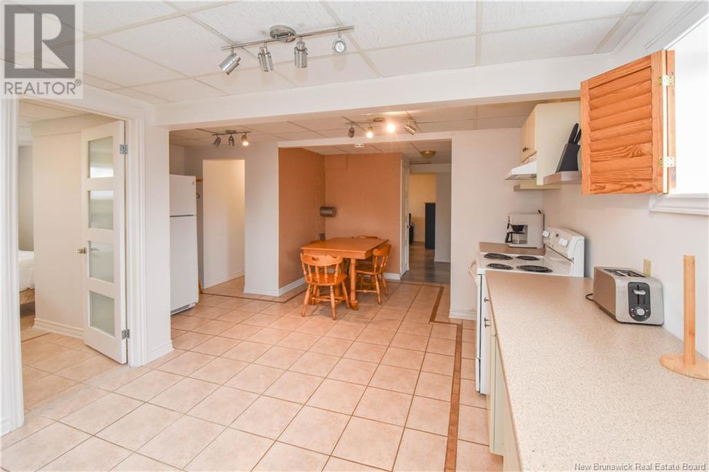 98 Saint-Pierre Ouest Boulevard, Caraquet, New Brunswick E1W 1B6 - Photo 46 - NB122541