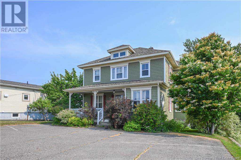 98 Saint-Pierre Ouest Boulevard, Caraquet, New Brunswick E1W 1B6 - Photo 9 - NB122541