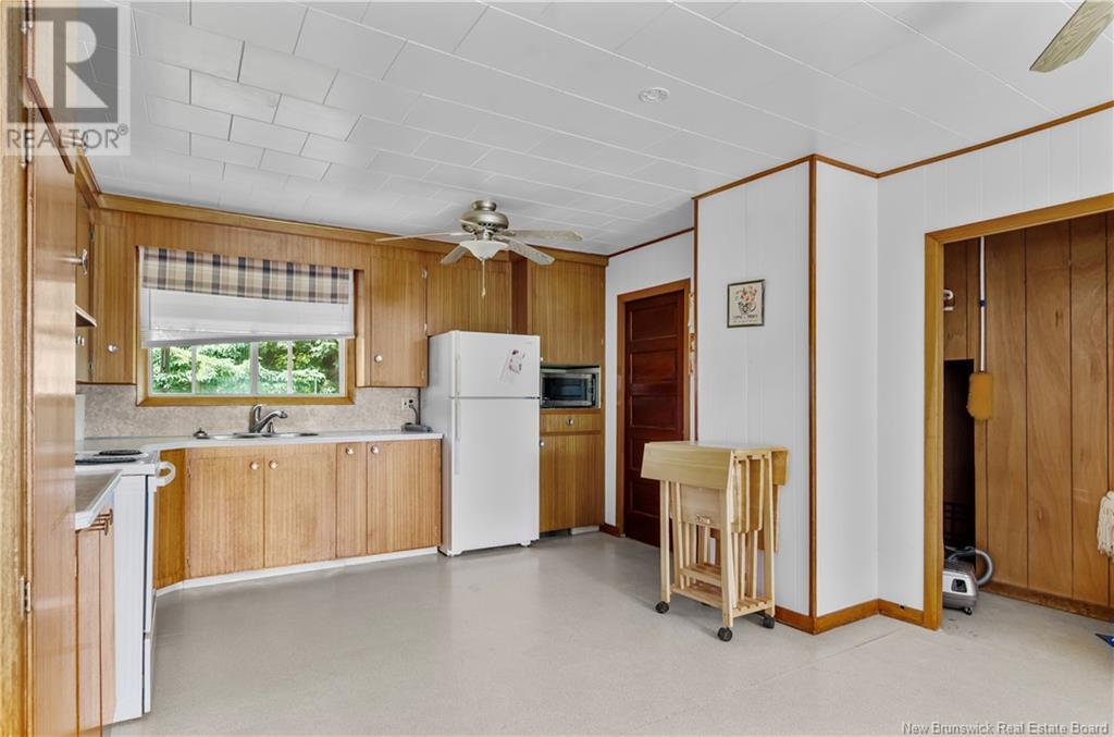 676 Otis Drive, Nackawic, New Brunswick  E6G 1H1 - Photo 11 - NB122738