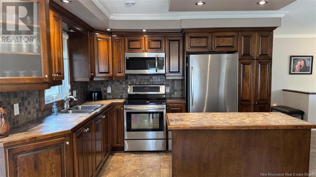 15 Banville, Saint-Quentin, New Brunswick  E8A 1A6 - Photo 4 - NB122866