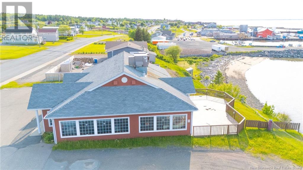 89 Saint-Pierre Est Boulevard, Caraquet, New Brunswick  E1W 1B6 - Photo 12 - NB123201