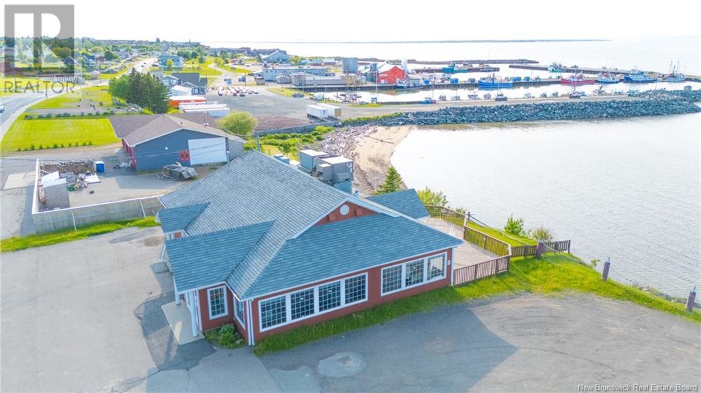 89 Saint-Pierre Est Boulevard, Caraquet, New Brunswick  E1W 1B6 - Photo 13 - NB123201