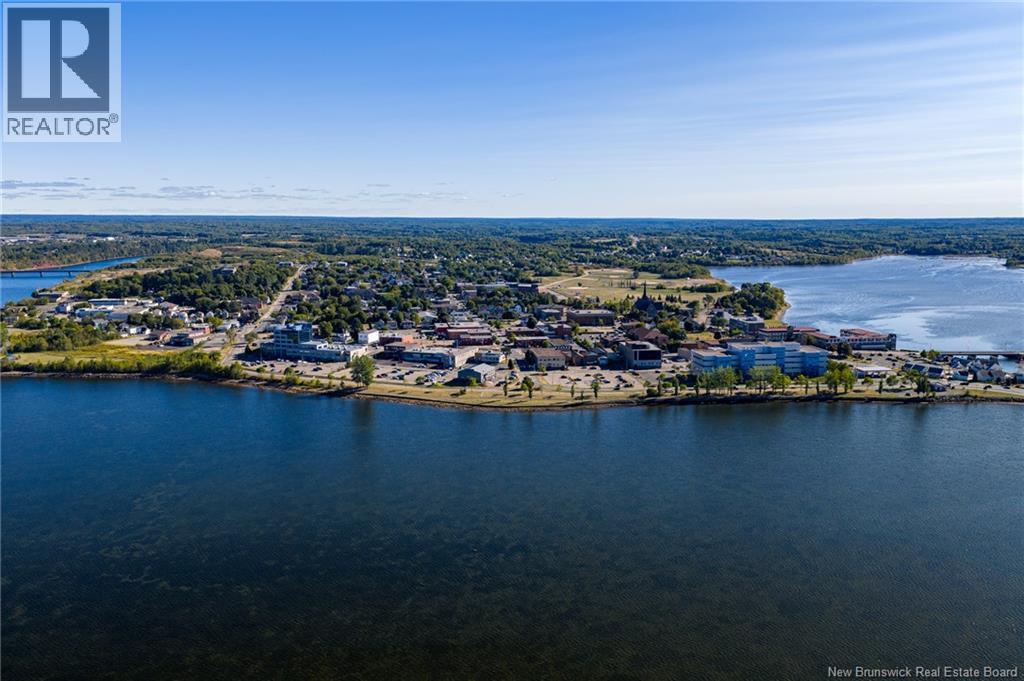 275 Main Street, Bathurst, New Brunswick E2A 1A9 - Photo 2 - NB123576