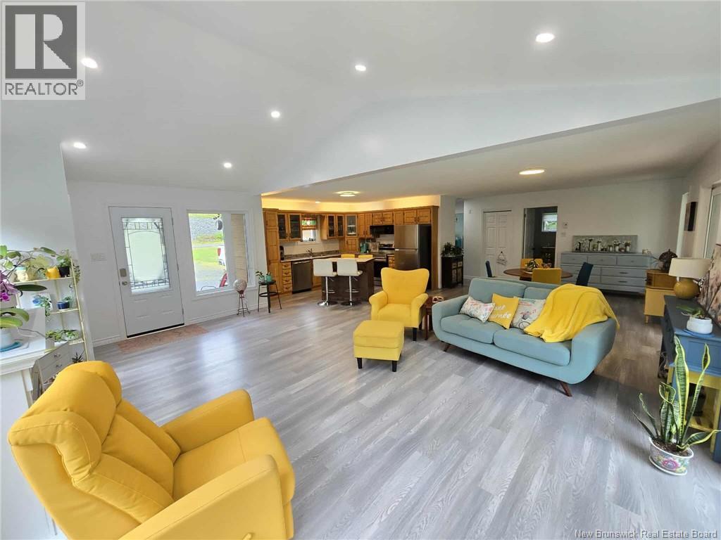 398 Linda Street, Beresford, New Brunswick E8K 2C9 - Photo 17 - NB123738