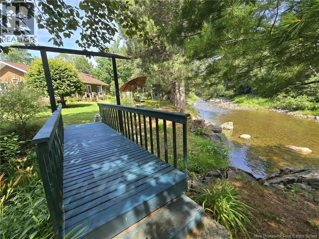 398 Linda Street, Beresford, New Brunswick E8K 2C9 - Photo 32 - NB123738