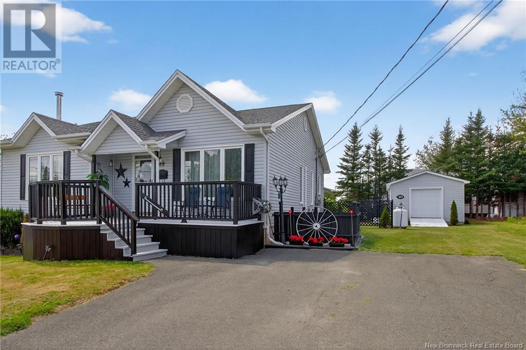 709 Boudreau Street, Dieppe, New Brunswick  E1A 6X5 - Photo 2 - NB123778