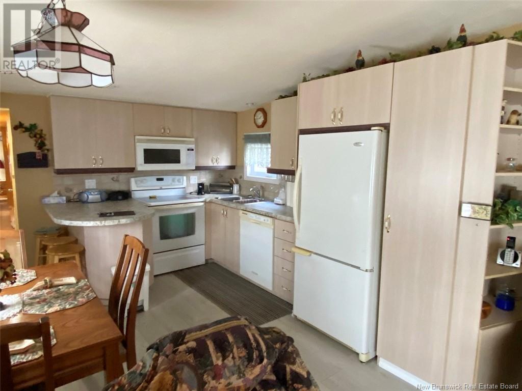 4 Gagnon Avenue, Edmundston, New Brunswick  E3V 3H8 - Photo 3 - NB123660