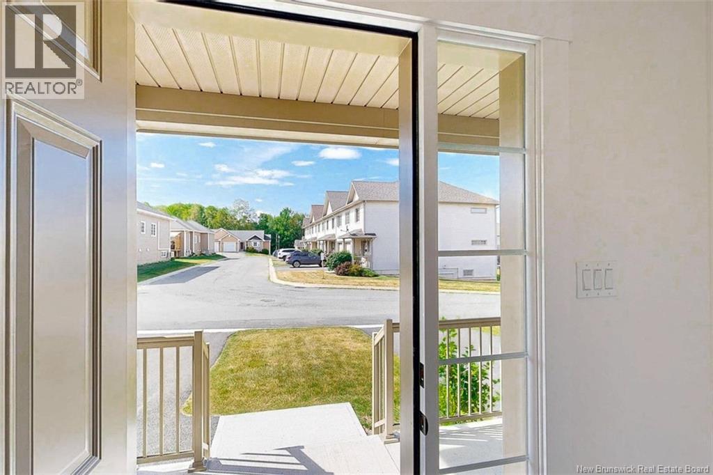 18 Huntingdon Circle, Fredericton, New Brunswick  E3B 0L9 - Photo 4 - NB121128
